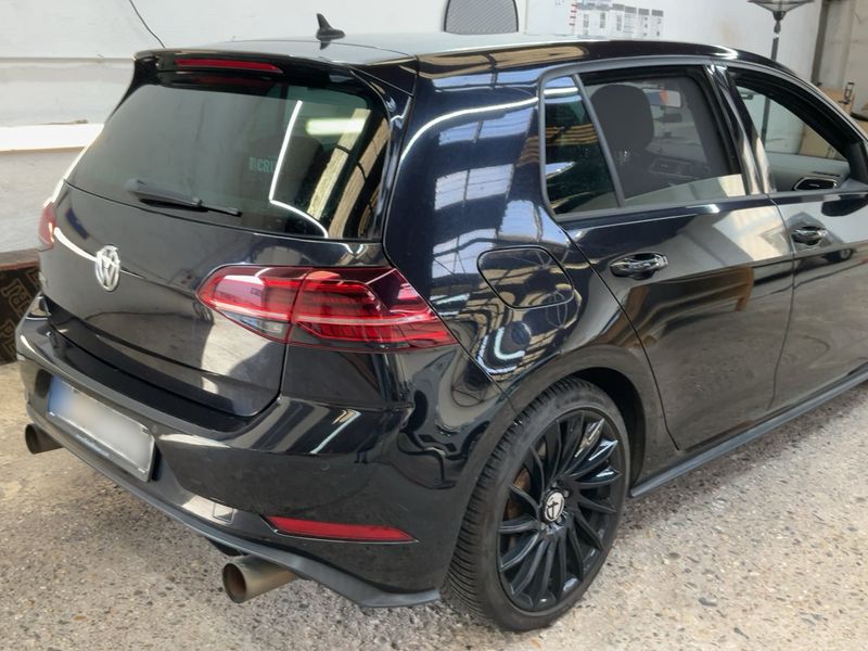 Volkswagen Golf VII 2.0 TSI GTI BlueMotion Tech 2017 – снимка 8