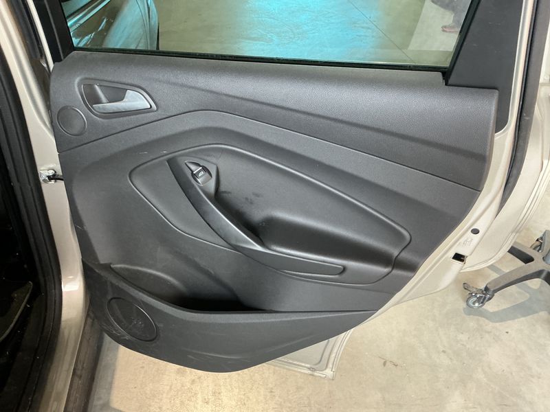 Ford C-Max 1.5 EcoBoost Titanium 2016 – снимка 34