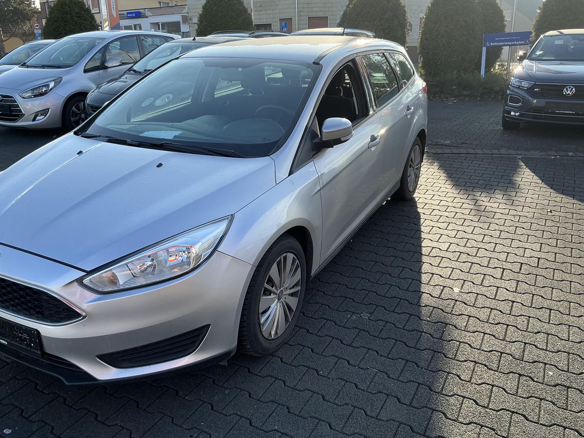 Ford Focus 2016 — photo 1