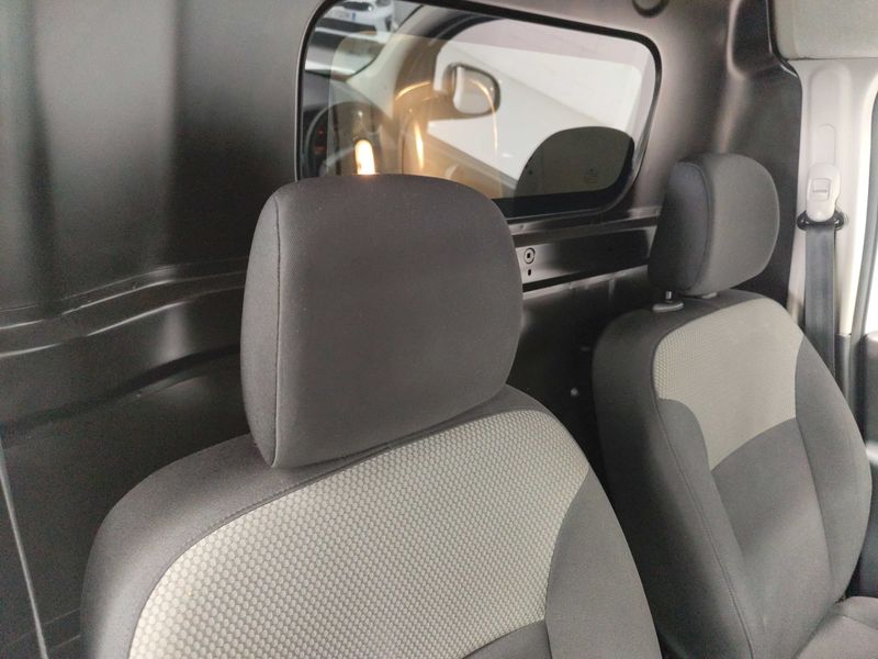 Renault Kangoo electric drive 44 kW Z.E. 33 — zdjęcie 13