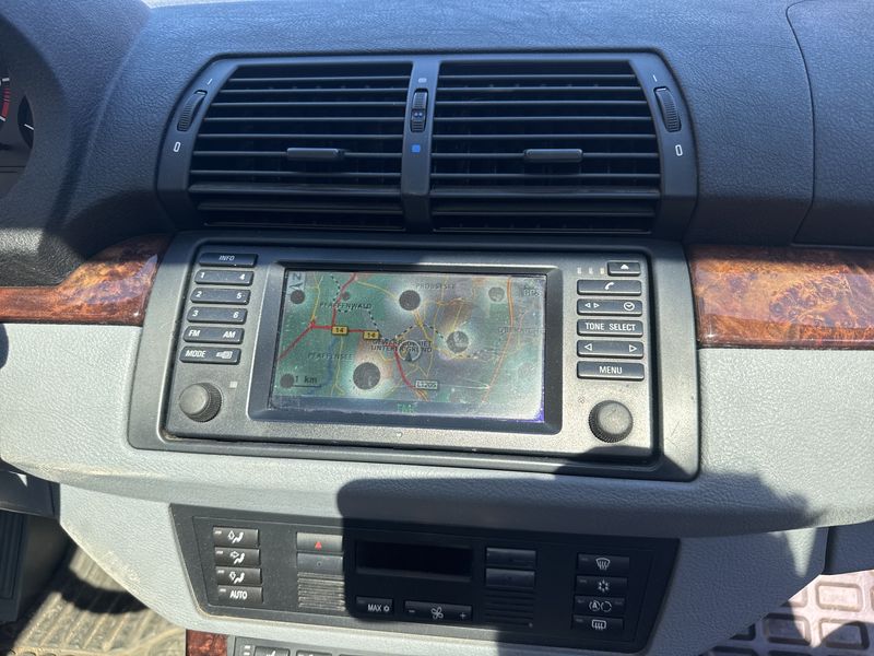 BMW X5 4.4i — zdjęcie 13