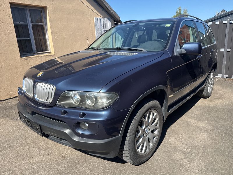 BMW X5 4.4i