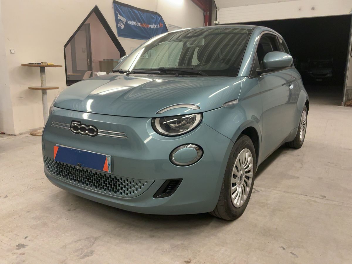 Fiat 500e electric drive 70 kW Action