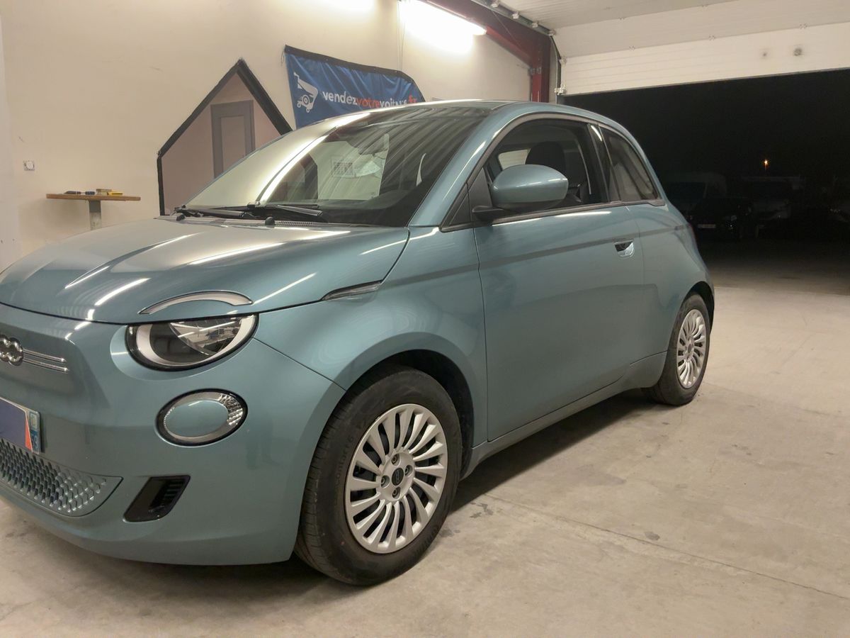 Fiat 500e electric drive 70 kW Action
