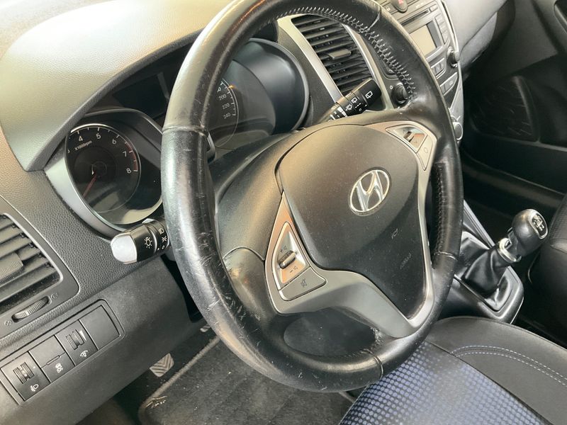 Hyundai ix20 1.4 Classic 2013 – снимка 28