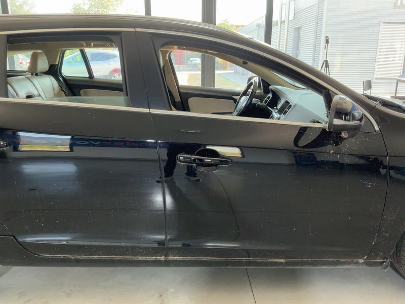 Volvo V60 2.0 D3 Xenium — zdjęcie 7