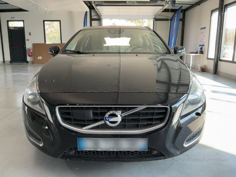 Volvo V60 2.0 D3 Xenium — zdjęcie 9