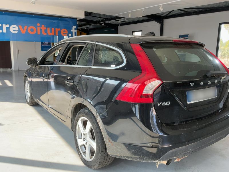 Volvo V60 2.0 D3 Xenium — zdjęcie 3