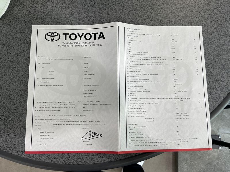 Toyota Yaris 1.0 VVT-i — zdjęcie 6