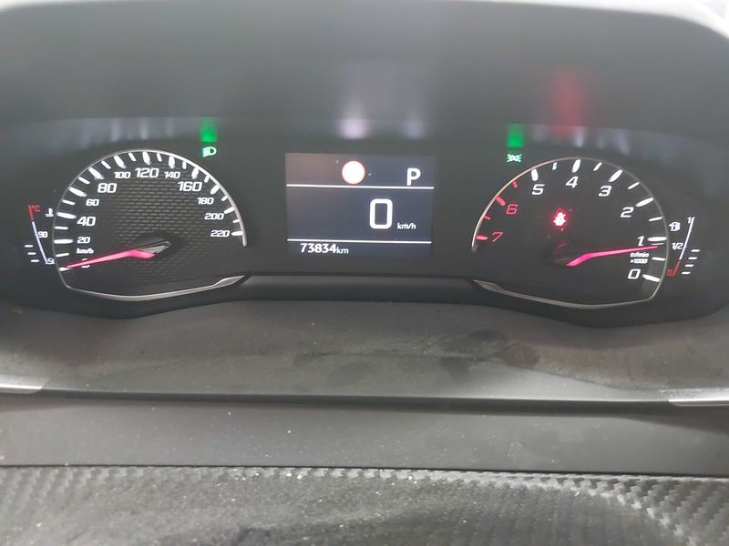 Peugeot 2008 1.2 PureTech Allure 2020 – снимка 12