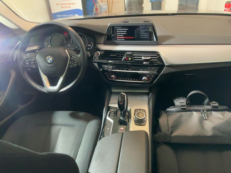 BMW 5er 520i 2019 – снимка 17
