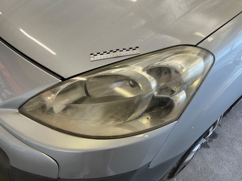 Peugeot Partner 1.6 HDi Confort 2009 – снимка 61