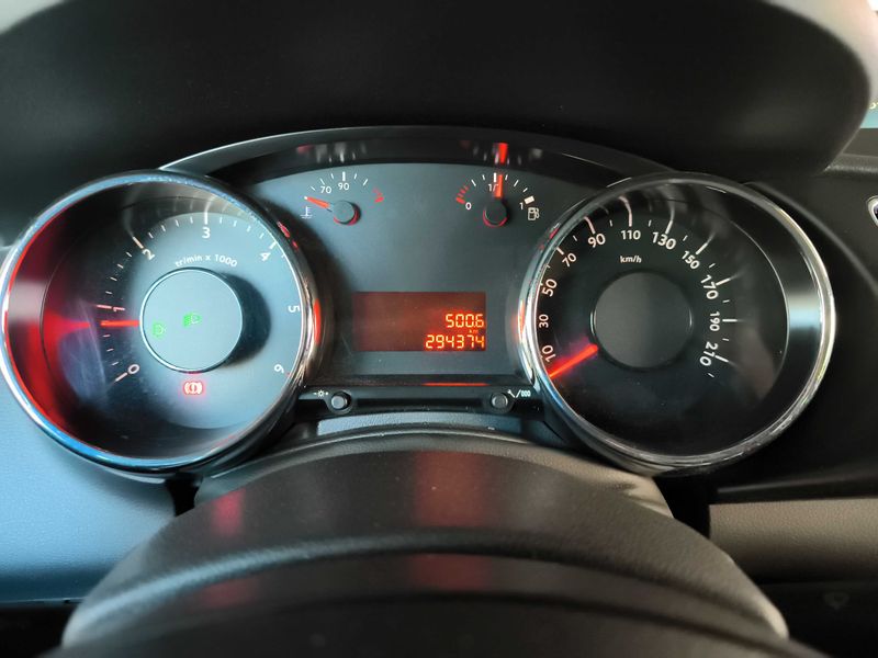 Peugeot 3008 2.0 HDi Active — zdjęcie 12
