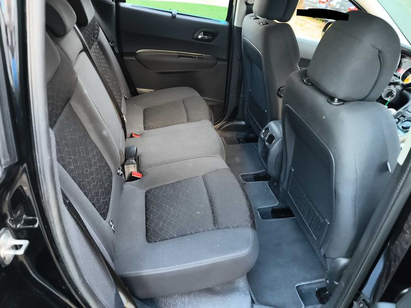 Peugeot 3008 2.0 HDi Active — zdjęcie 13