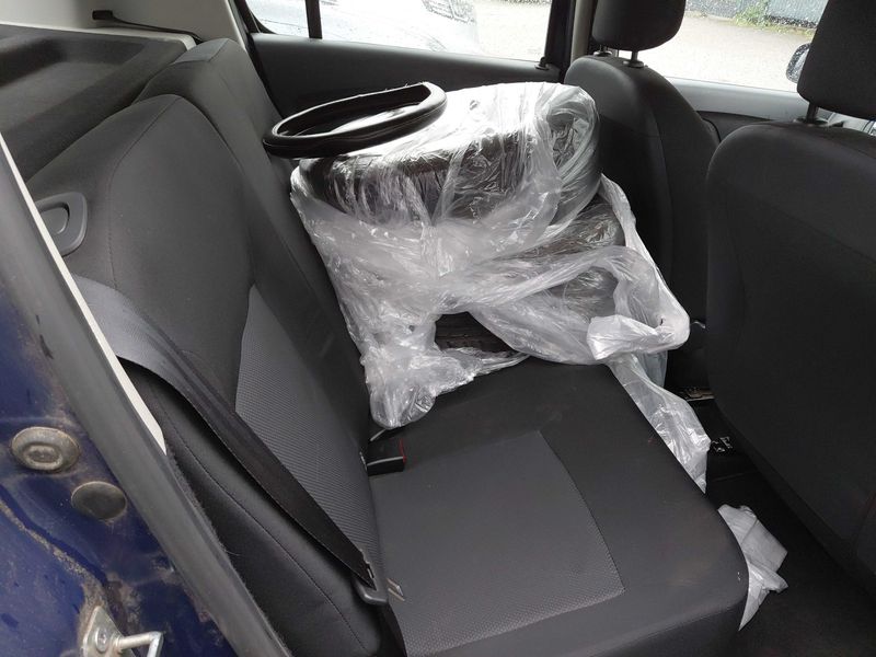 Dacia Sandero 1.2 Essentiel — zdjęcie 13