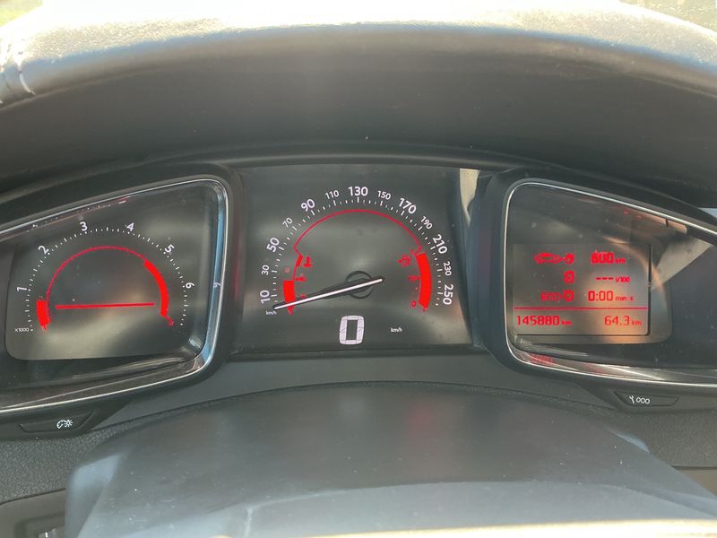 DS Automobiles DS5 2.0 Blue-HDi — zdjęcie 13