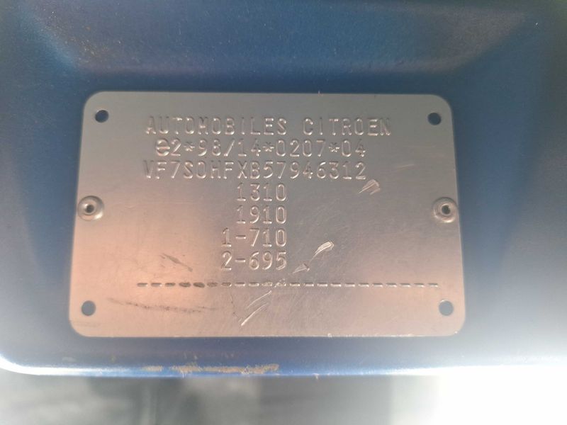 Citroen Saxo 1.1 Furio — zdjęcie 15