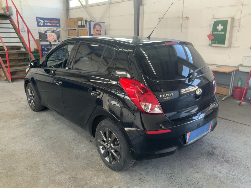 Hyundai i20 1.4 Comfort 2014 – снимка 6