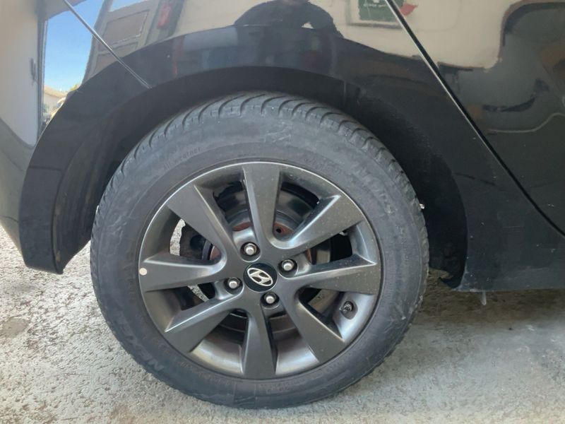 Hyundai i20 1.4 Comfort 2014 – снимка 9