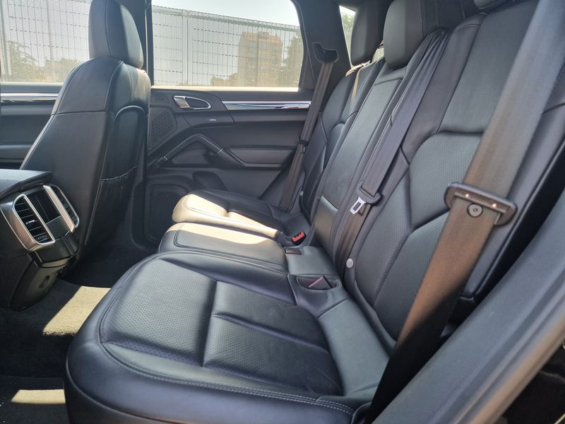 Porsche Cayenne S Diesel — zdjęcie 13