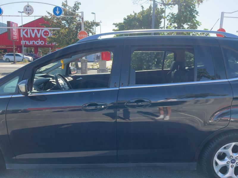 Ford Grand C-Max 1.6 TDCi Trend 2011 – снимка 4
