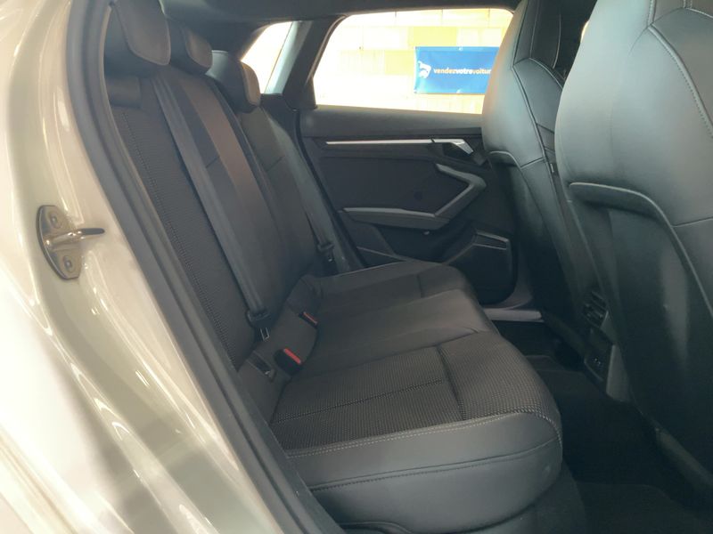 Audi A3 Sportback 30 TFSI Mild-Hybrid S line — zdjęcie 14