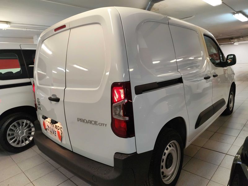 Toyota ProAce City 1.5 D-4D Van L1 VX — zdjęcie 5