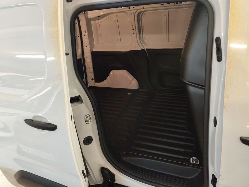 Toyota ProAce City 1.5 D-4D Van L1 VX — zdjęcie 13