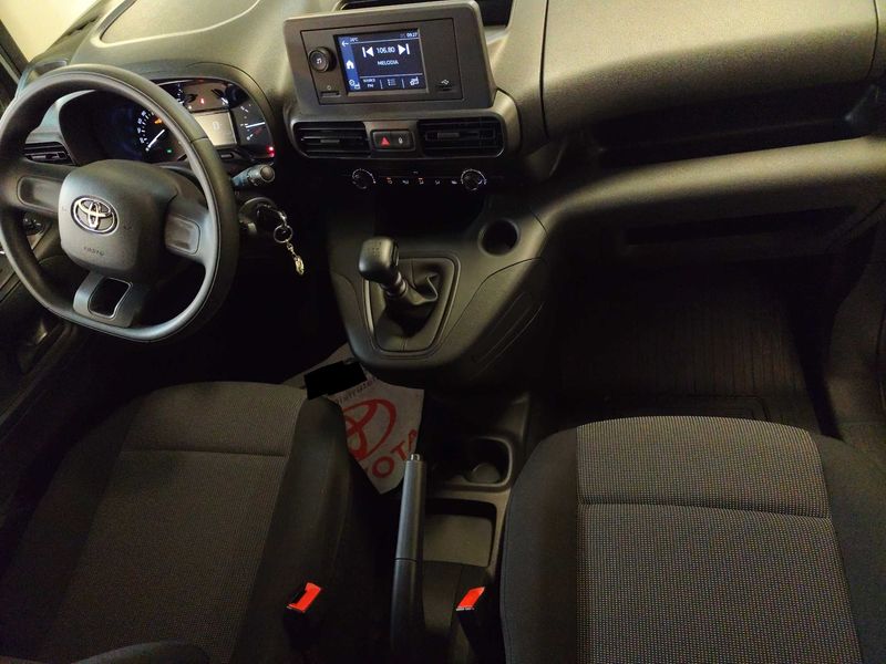 Toyota ProAce City 1.5 D-4D Van L1 VX — zdjęcie 11