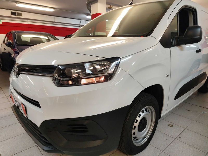 Toyota ProAce City 1.5 D-4D Van L1 VX — zdjęcie 2
