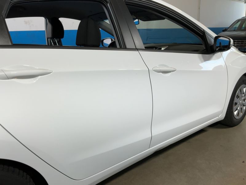 Hyundai i30 1.4 Trend blue — zdjęcie 7