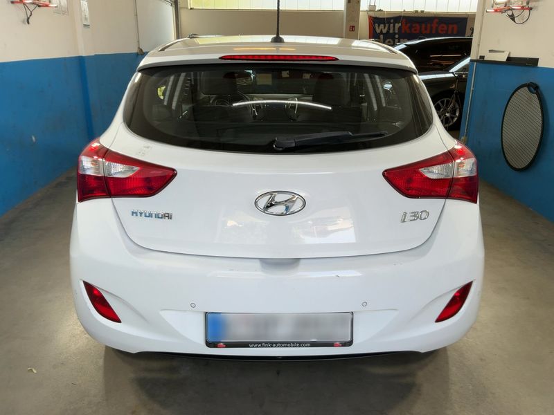 Hyundai i30 1.4 Trend blue — zdjęcie 5