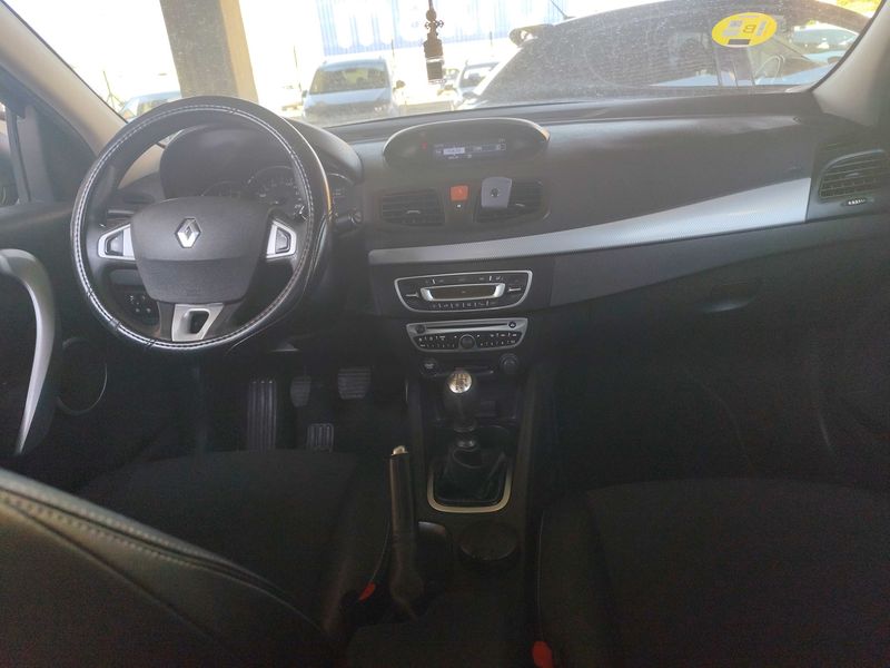 Renault Fluence 1.5 dCi Dynamique — zdjęcie 11