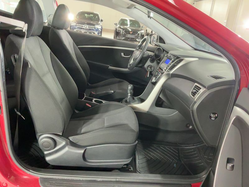 Hyundai i30 1.4 Entry Edition — zdjęcie 11