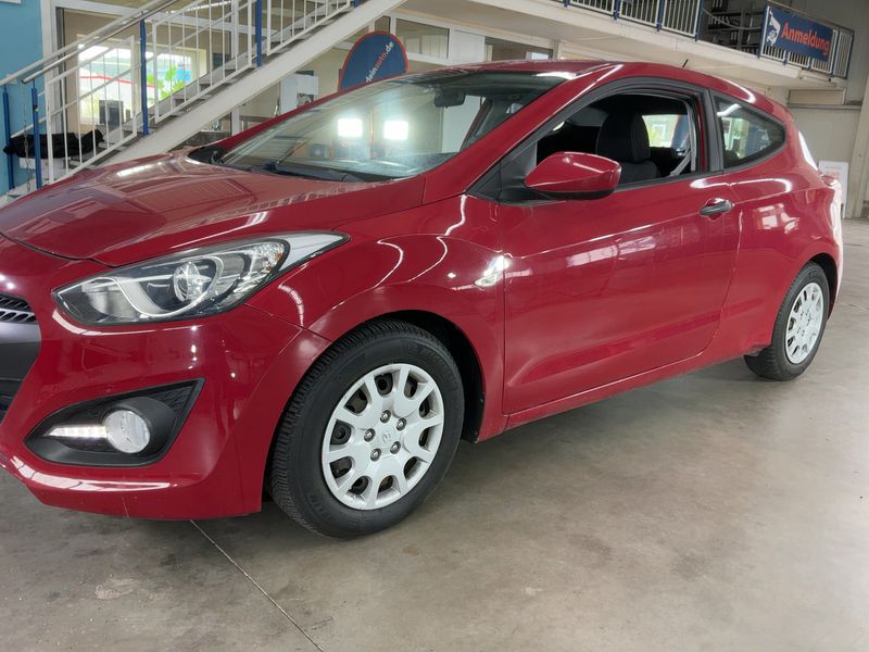 Hyundai i30 1.4 Entry Edition — zdjęcie 2