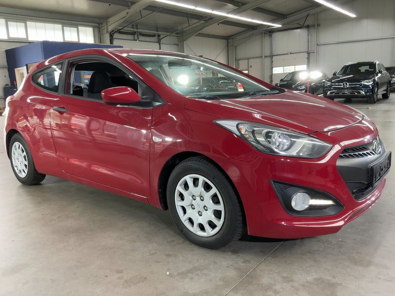 Hyundai i30 1.4 Entry Edition — zdjęcie 8