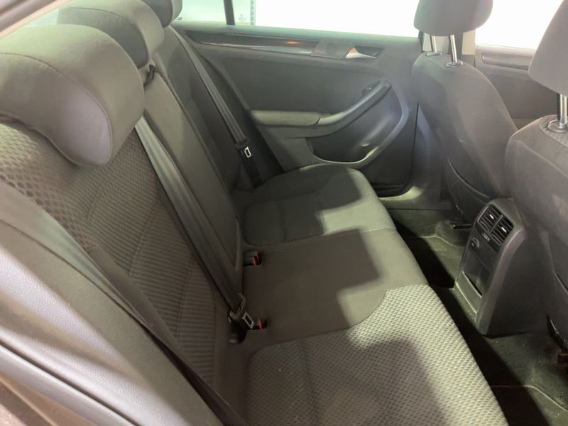 Volkswagen Jetta 1.2 TSI Comfortline — zdjęcie 14