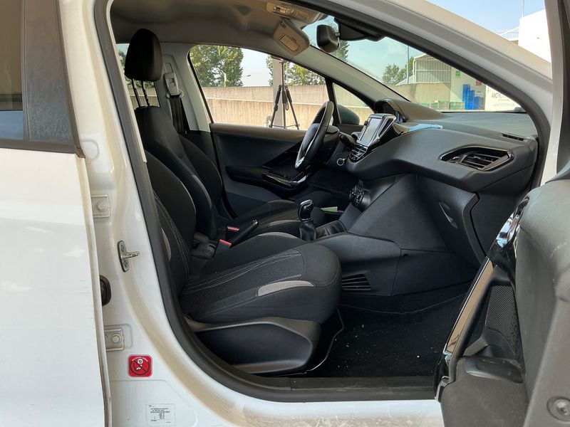 Peugeot 208 1.2 e-VTi Active 2014 – снимка 16
