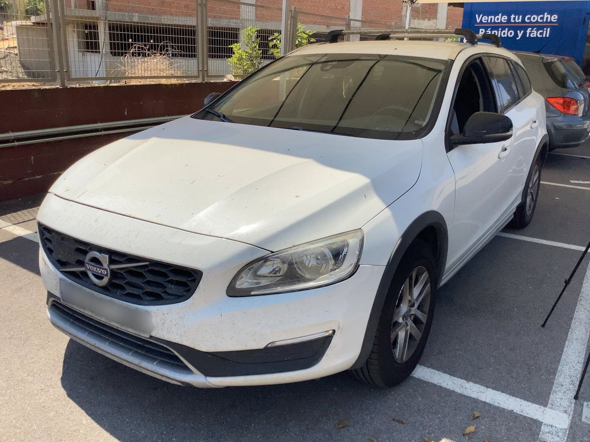 Volvo V60 2016 — photo 1