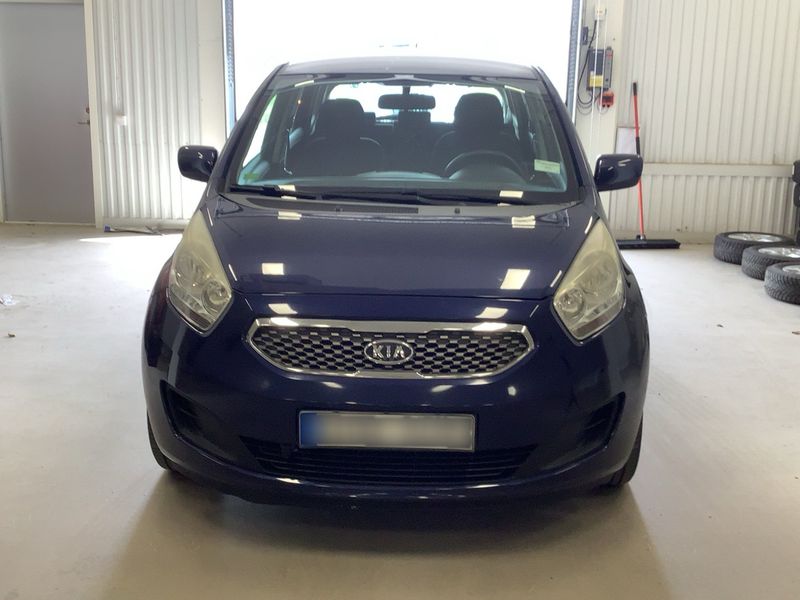 Kia Venga 1.6 Black Collection — zdjęcie 9