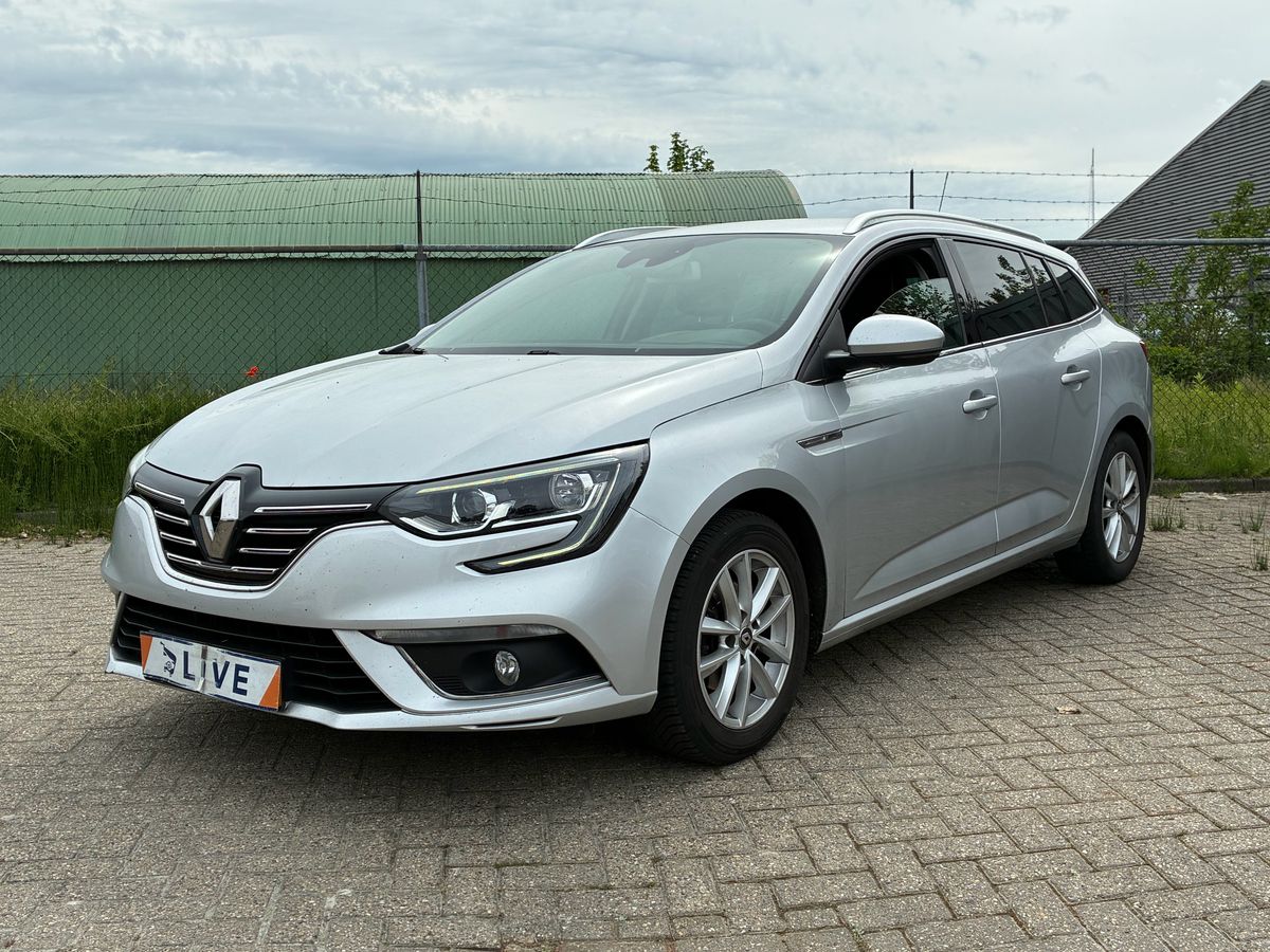 Renault Megane 2017 — photo 1