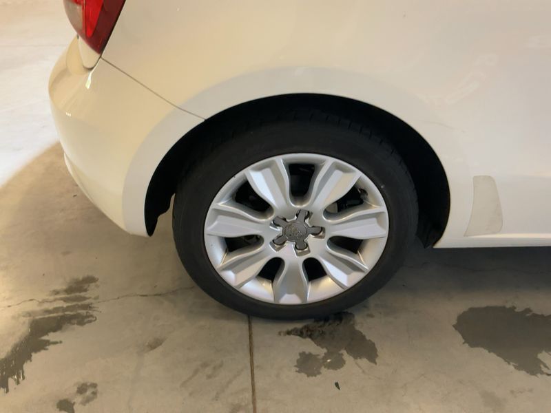 Audi A1 1.6 TDI Ambition 2011 – снимка 9