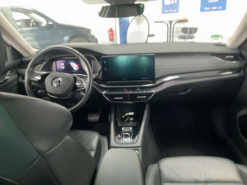 Skoda Octavia 2.0 TDI First Edition — zdjęcie 12