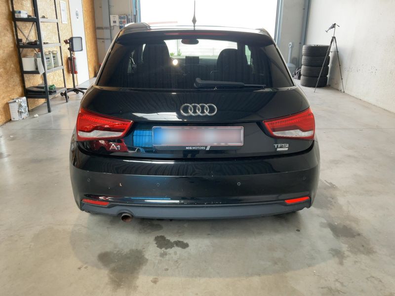 Audi A1 Sportback 1.0 TFSI — zdjęcie 5