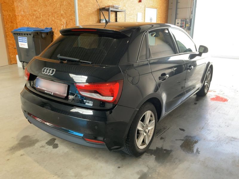 Audi A1 Sportback 1.0 TFSI — zdjęcie 6