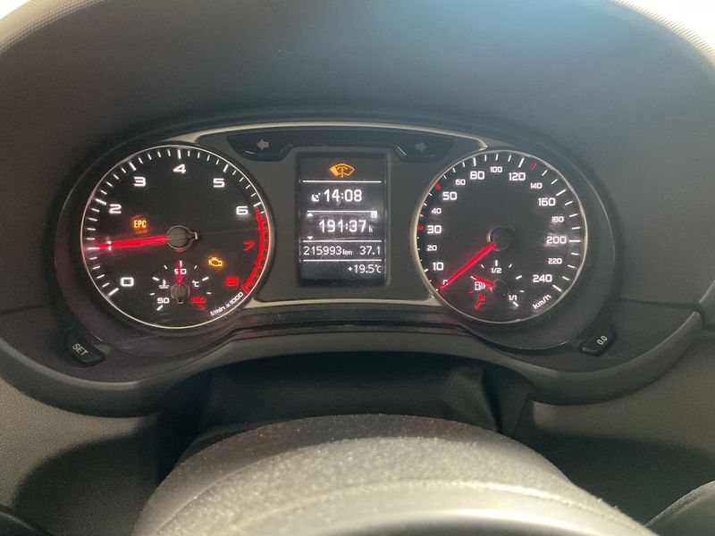 Audi A1 Sportback 1.0 TFSI — zdjęcie 13