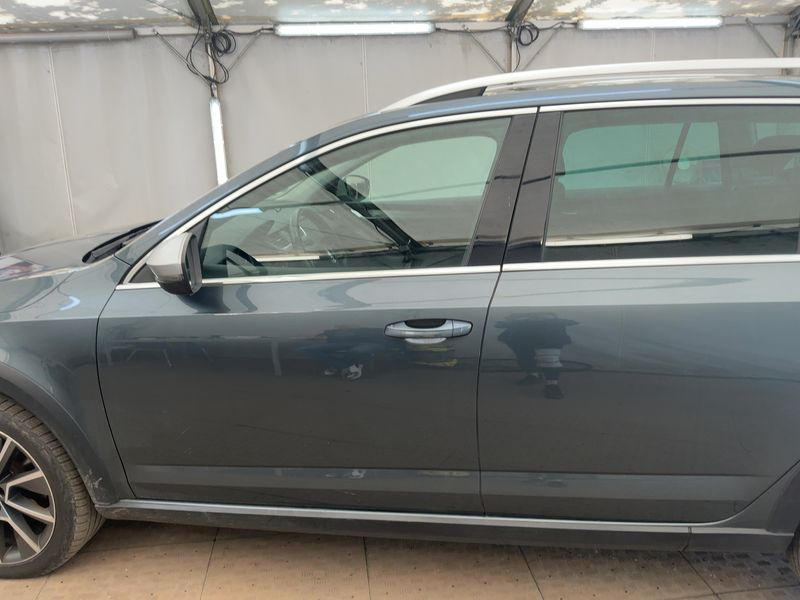 Skoda Octavia 2.0 TDI Scout 4x4 — zdjęcie 4