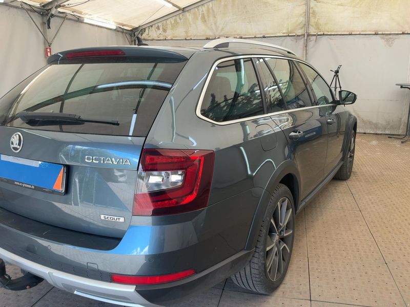 Skoda Octavia 2.0 TDI Scout 4x4 — zdjęcie 6