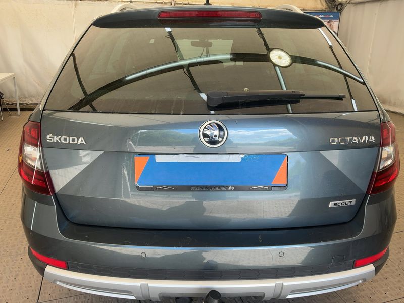 Skoda Octavia 2.0 TDI Scout 4x4 — zdjęcie 5