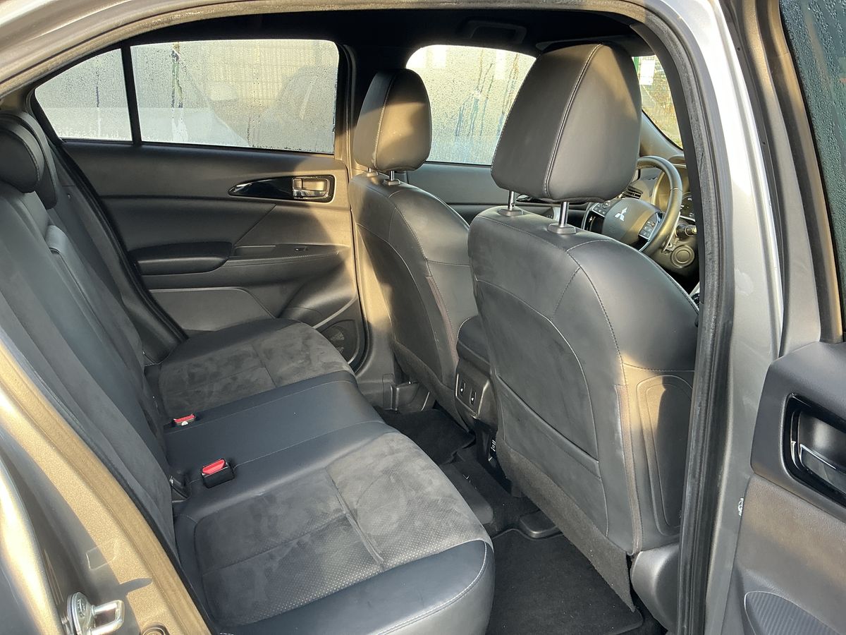 Mitsubishi Eclipse Cross 2.4 Plug-in Hybrid Plus Select 4WD